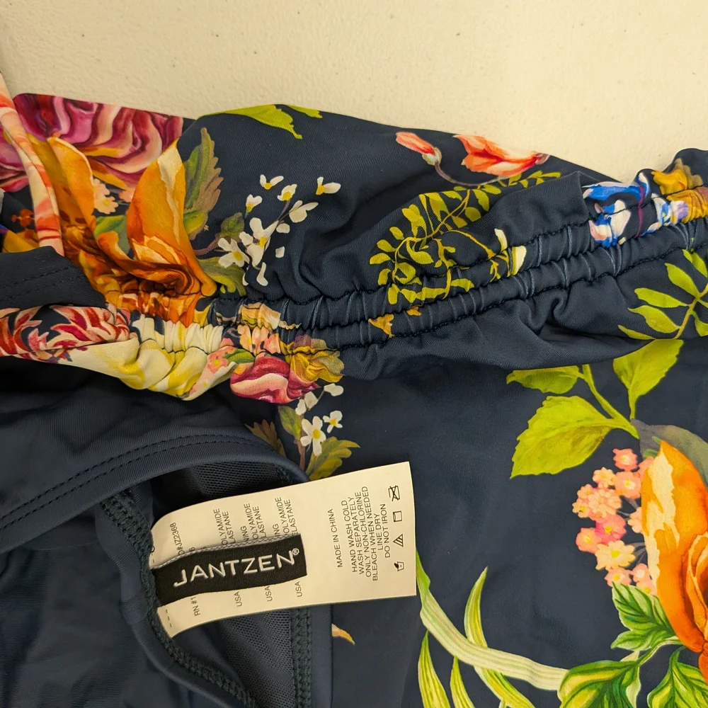 Jantzen Navy Floral Ruched Two-Piece Tankini NWT - Picture 3 of 8
